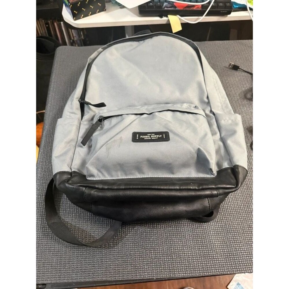 Fossil Backpack - Picture 6 of 7
